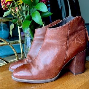 Cognac Leather Clark Ankle Boots Squared Toe